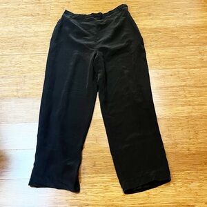 Talbots 100% silk black cropped pants w/ side zipper. Size Women's 10 petite